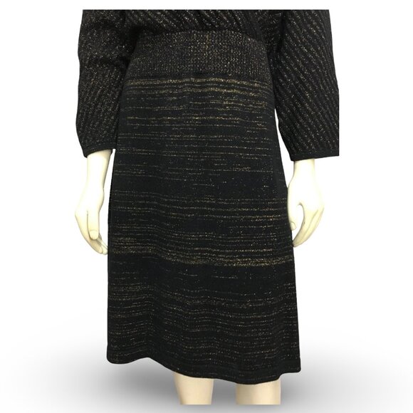 ✨50% Off Bundles 3+ NWOT Lane Bryant Black & Gold Metallic V-Neck Dress Sz 26/28 - Picture 3 of 4